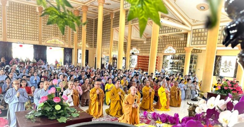 Giảng Đường tại chùa Đại Tòng Lâm tự, nơi tổ chức các buổi thuyết pháp và tu học cho Tăng Ni Phật tử